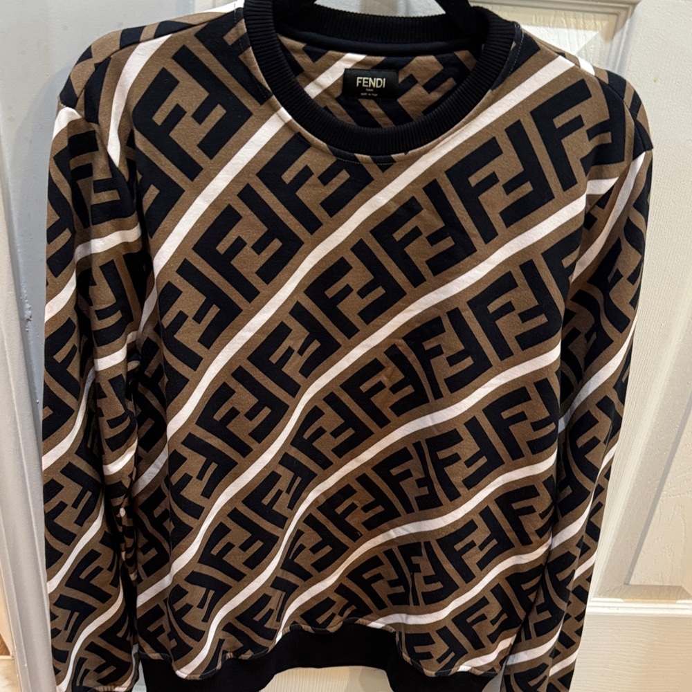 Fendi Men's Sweater with Black and Brown Pattern